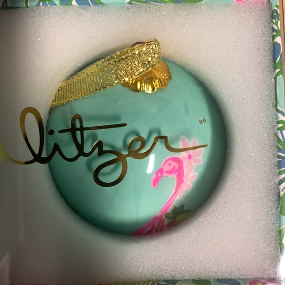 Lilly Pulitzer Christmas ornaments it in a gift box. - Picture 2 of 4